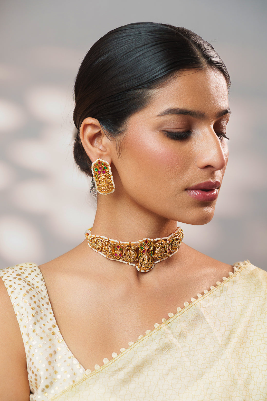 Avnita Gold Finish Temple Kundan Necklace Set