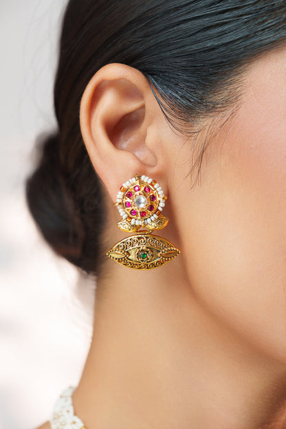 Avnika Gold Finish Temple Kundan Necklace Set