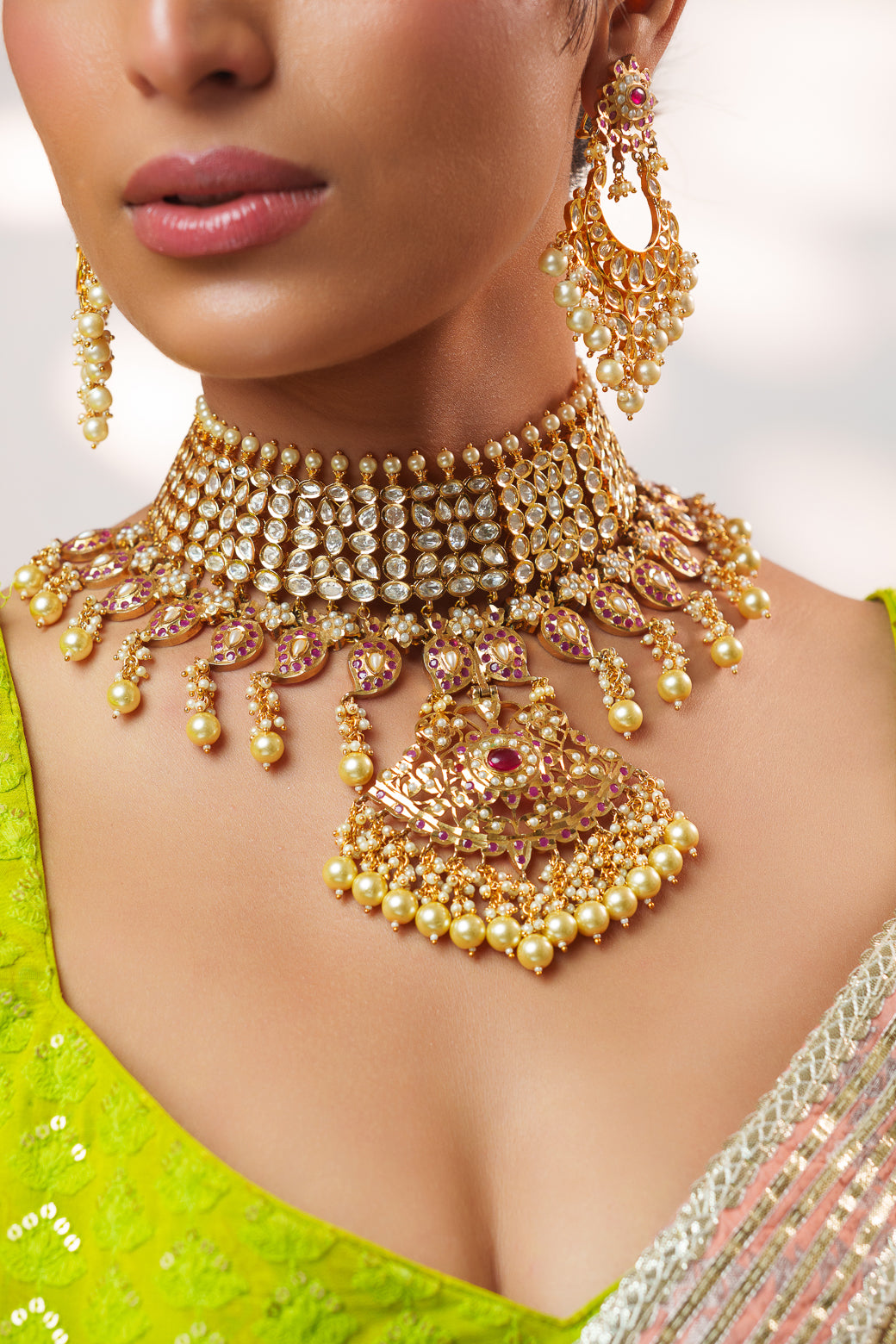 Anjuri Gold Finish Kundan Jadau Necklace Set