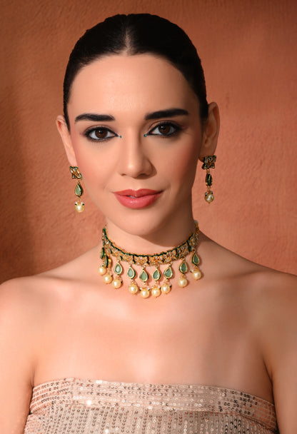 Gold plated ethnic  chokar set with earings