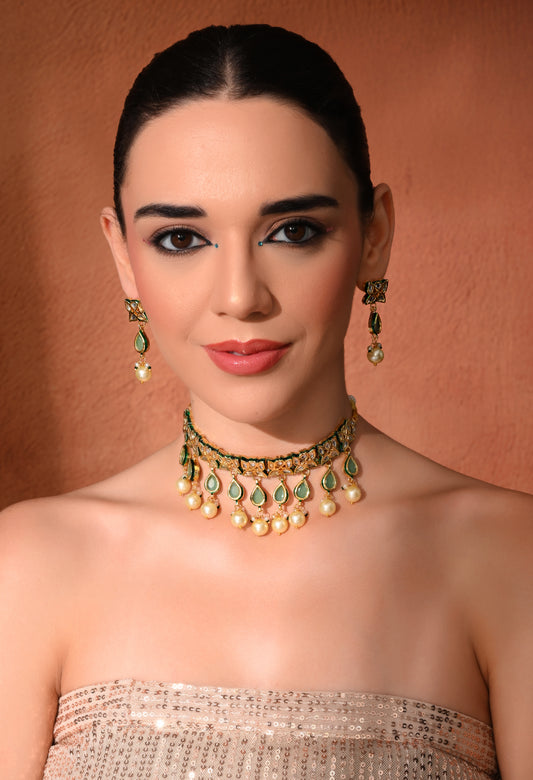 Gold plated ethnic  chokar set with earings