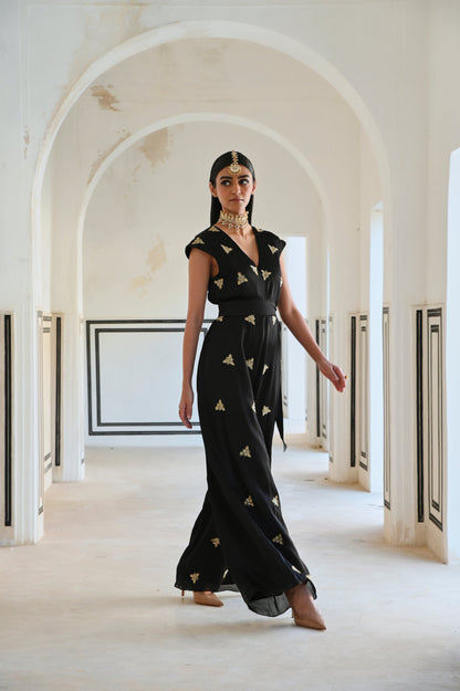 BLACK BIG BUTTI EMBROIDERED LOOSE JUMPSUIT