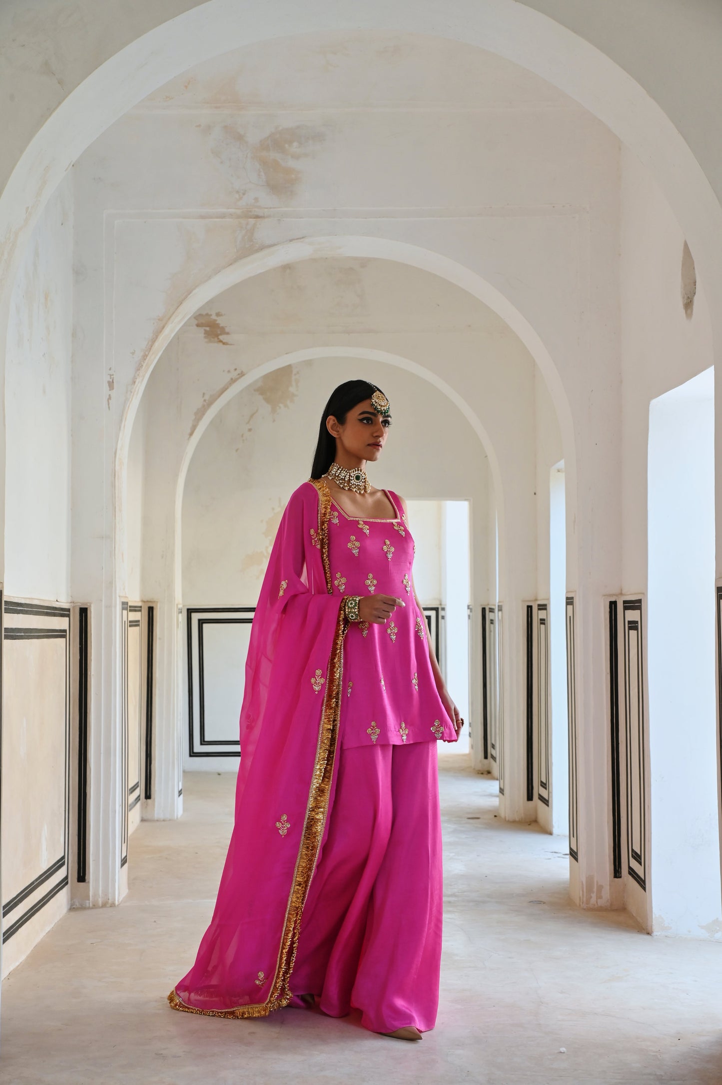 SQUARE NECKLINE FLORAL BUTTI EMBROIDERED SHORT KURTA WITH PALAZZO AND DUPATTA- EC-SH-RAHI25-11- BrightPink