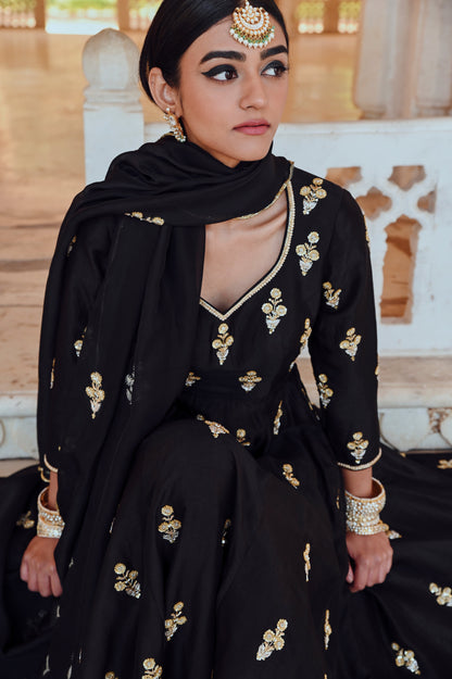 BLACK FLORAL BUTTI EMBROIDERED 12 KALI ANARKALI WITH PALAZZO & DUPATTA- EC-AK-RAHI25-03- Black