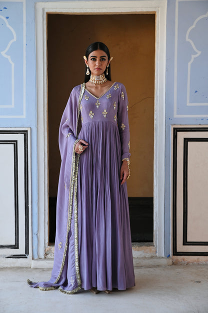 LILAC V-NECK FLORAL BUTTI EMBROIDERED FULL SLEEVE ANARKALI WITH DUPATTA- EC-AK-RAHI25-07- Lilac