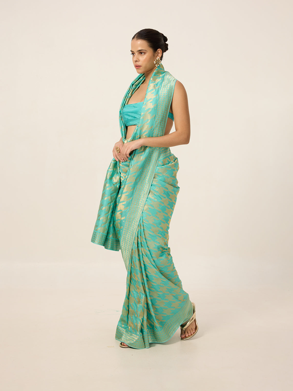 The Turquoise Blue Gerum Saree
