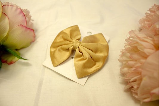 GOLDEN BOW HAIR CLIP