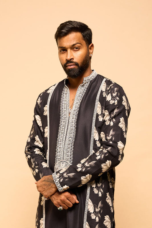 Black Chaand Kurta Set