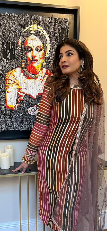 RAVEENA TANDON In Olive Green Round Neck Straight Kurta Pant Set