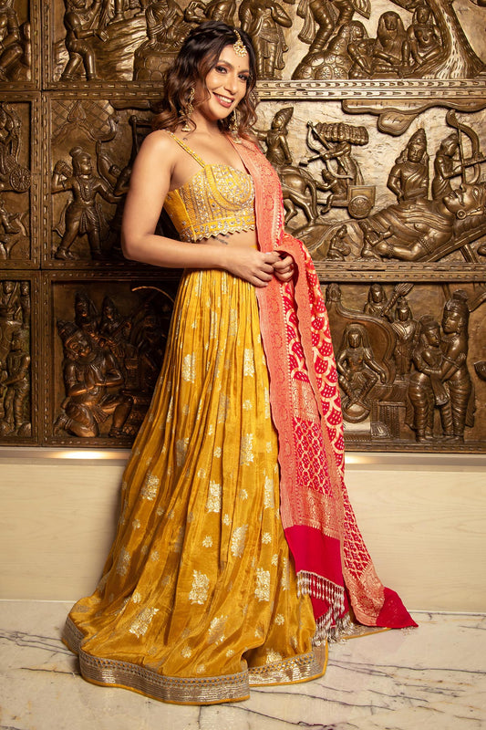 Malini Agarwal in Zest Jamewar Skirt