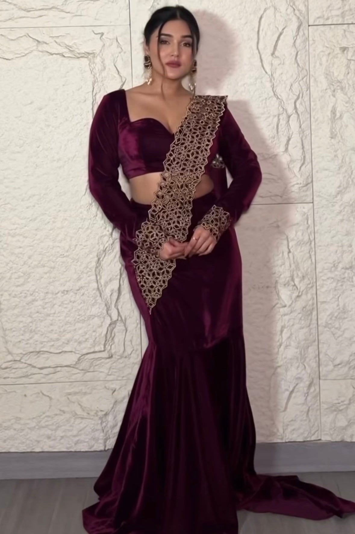KHUSHI IN SAHAR SET