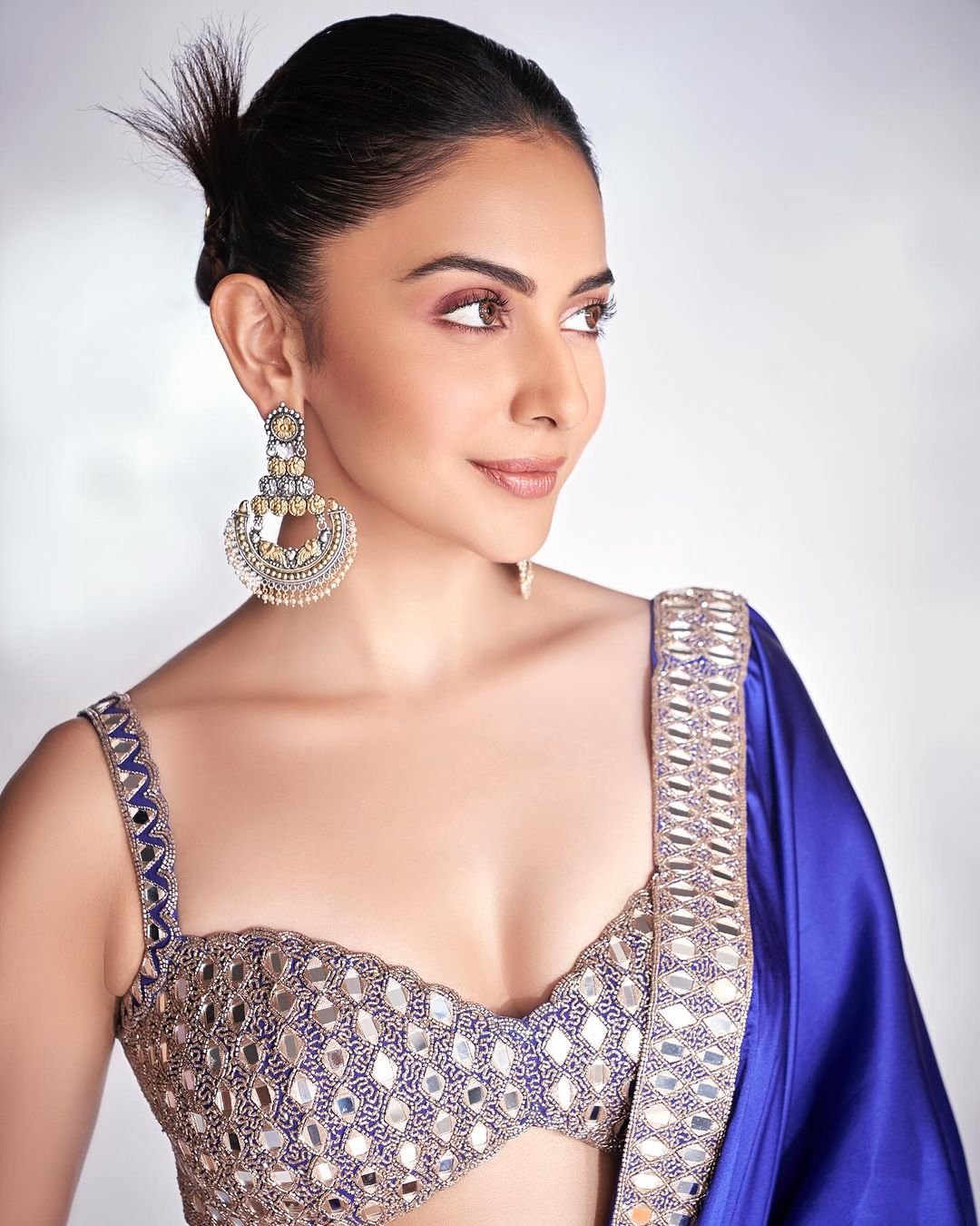 Persian Blue Mirror Satin Saree Set ( RAKULPREET SINGH )