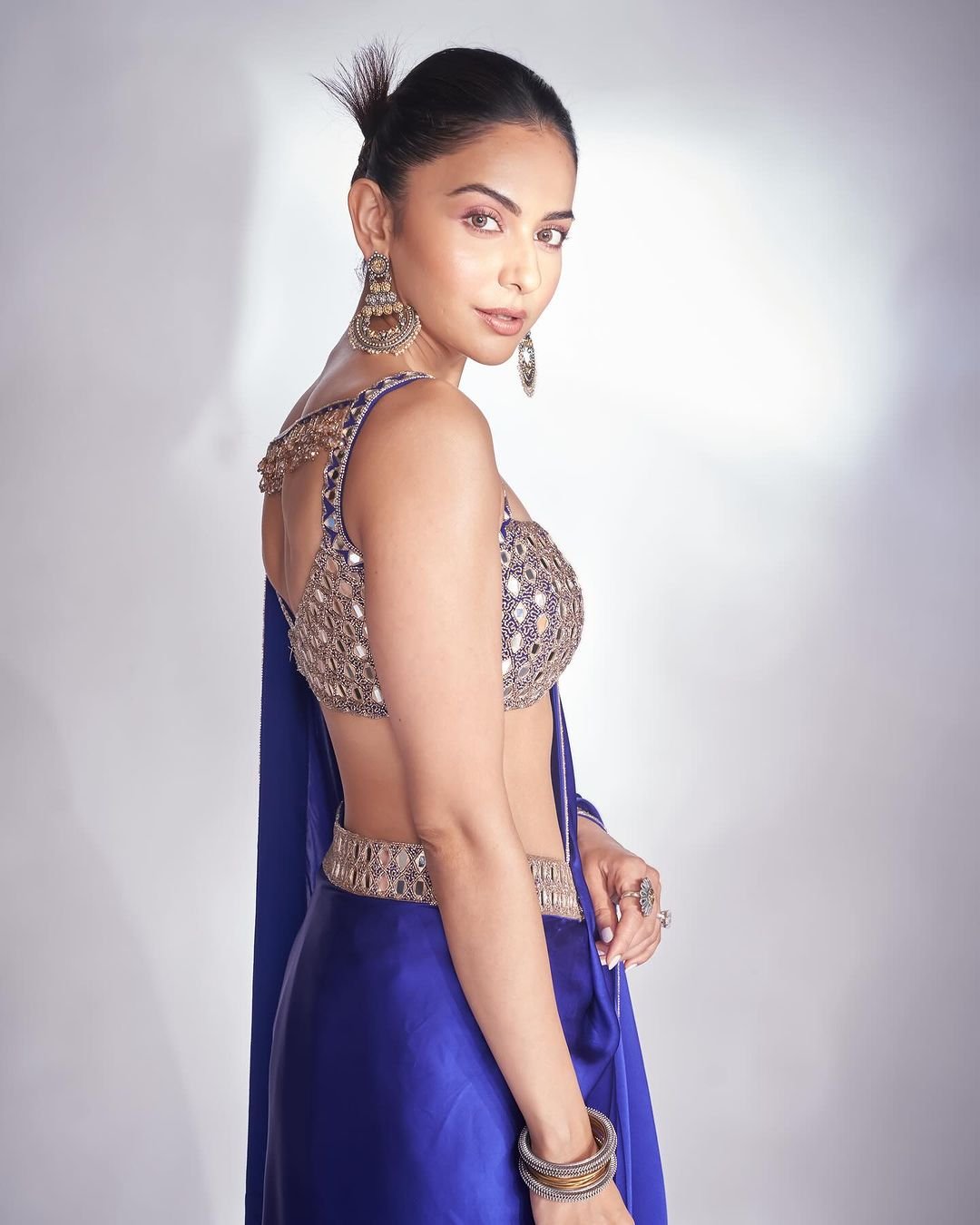 Persian Blue Mirror Satin Saree Set ( RAKULPREET SINGH )