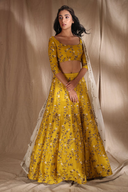 Mustard Zari Lehenga With Of White Dupatta