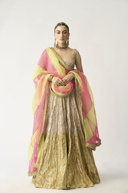 Kashvi Dupatta Dhoop Chao Sona Chandi Lehenga Set