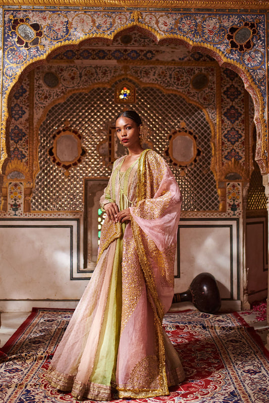 Hayat Angrakha Lampi Set