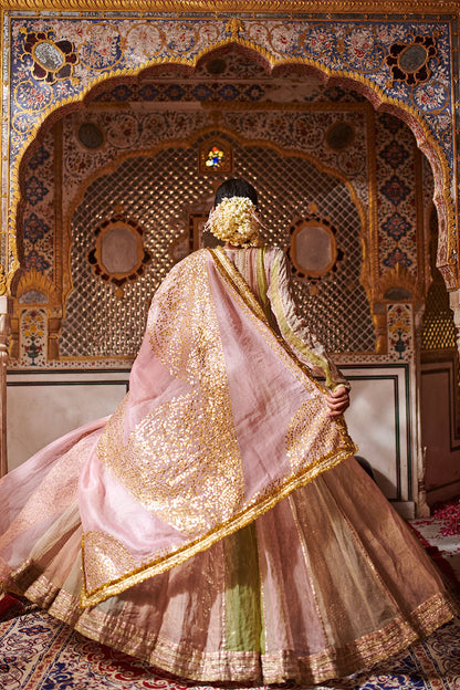 Hayat Angrakha Lampi Set