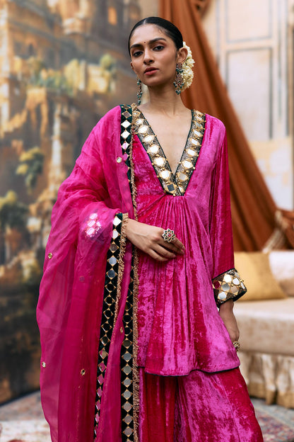 Gulaab Makhmal Khayal Suit