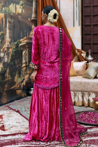 Gulaab Makhmal Khayal Suit