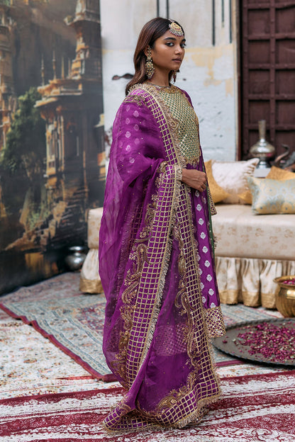 Kamandalu Suit