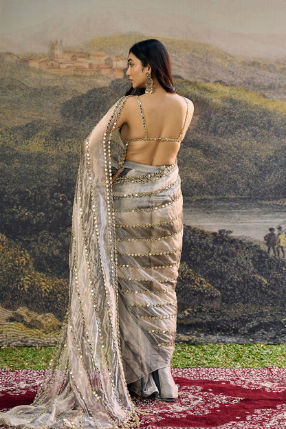 Avyra Saree Set