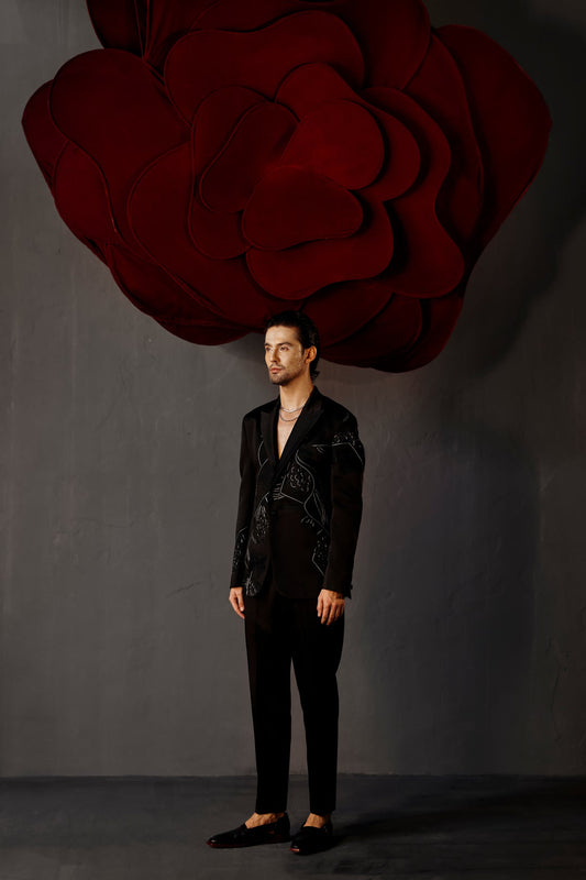 Pique Black Tux