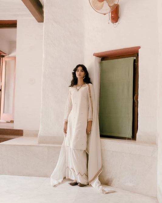 White Thread Straight Kurti And Pant