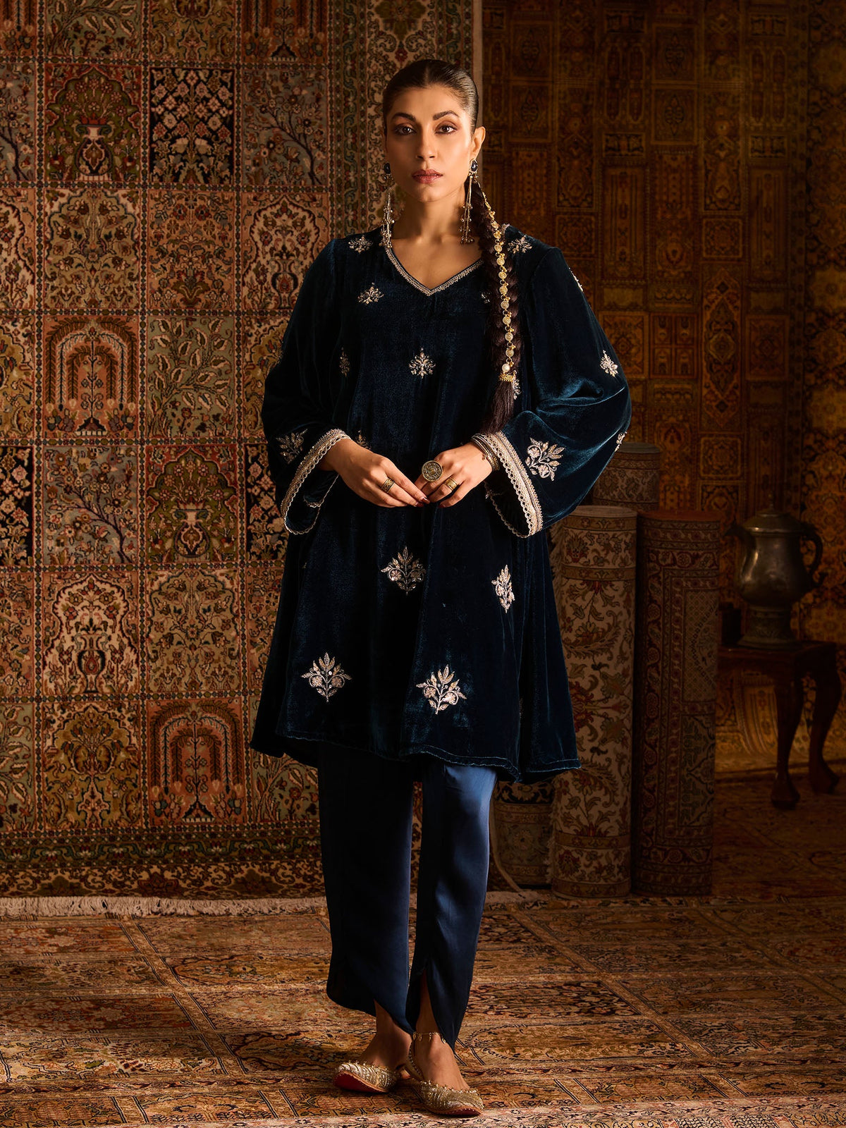 Avreen Teal Velvet Suit Set