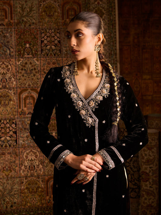 Siyahzar Black Velvet Suit Set