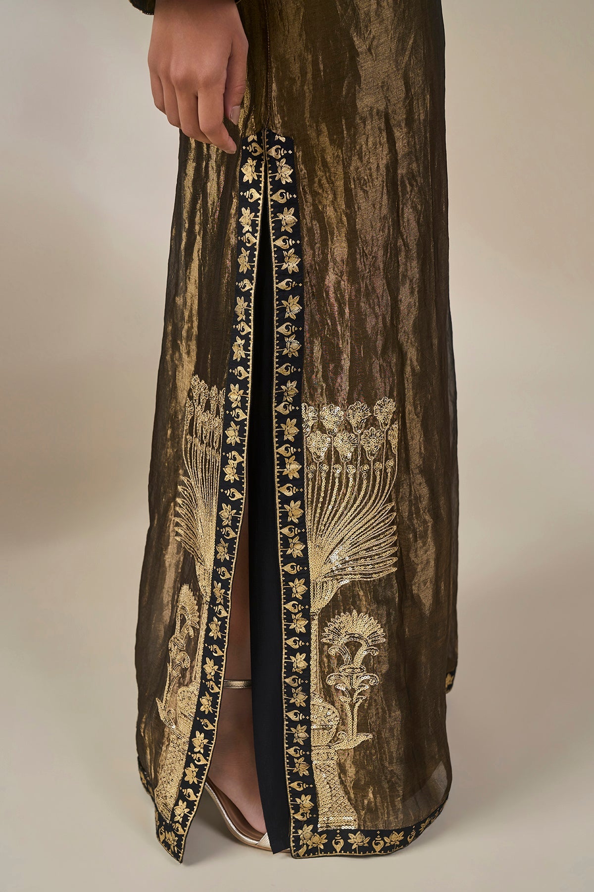 Black Palm Pillar Kaftan