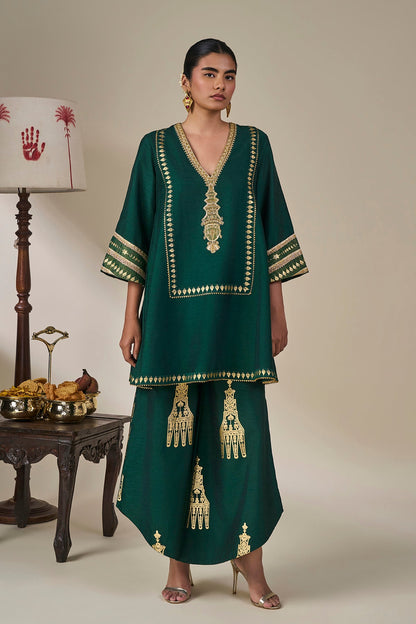 Green Kathakali Muse Kurta Set