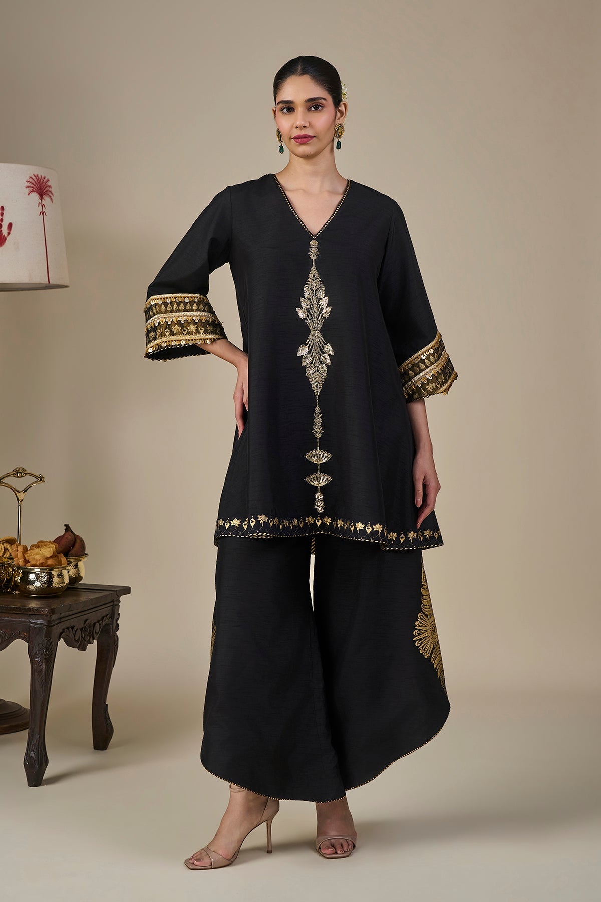 Black Pinnacle Arch Kurta Set