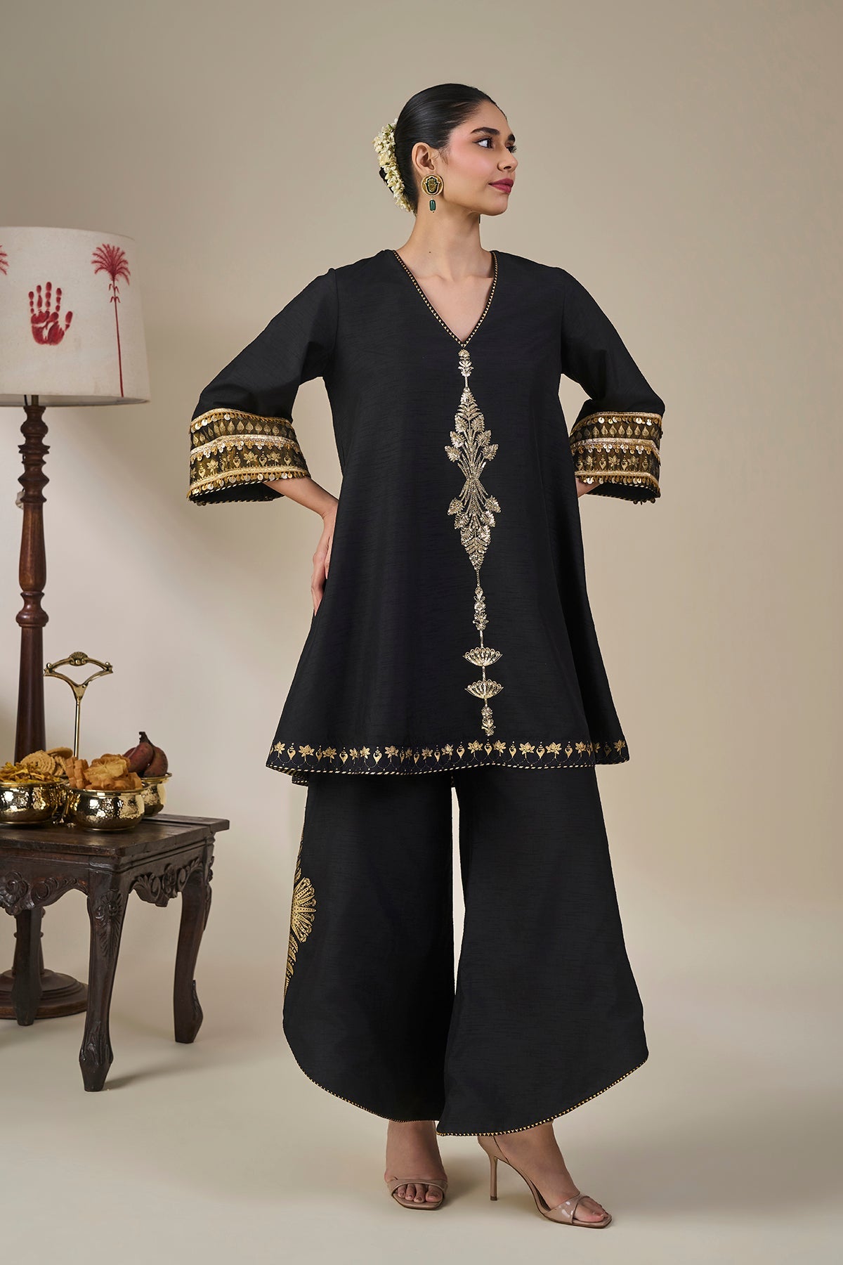 Black Pinnacle Arch Kurta Set