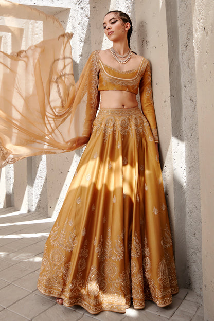Nazmi Lehenga Set