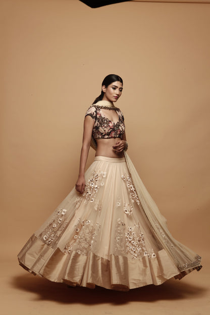 Off White Thread Lehenga With Floral Print Choli
