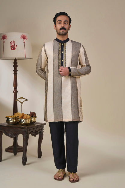 Palm Pillar Black & White Kurta