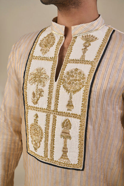 Ivory Kochi Conch Lungi Set