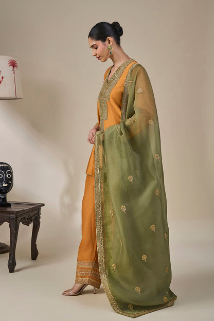 'Dil Dhoop Chaav' Kurta Set