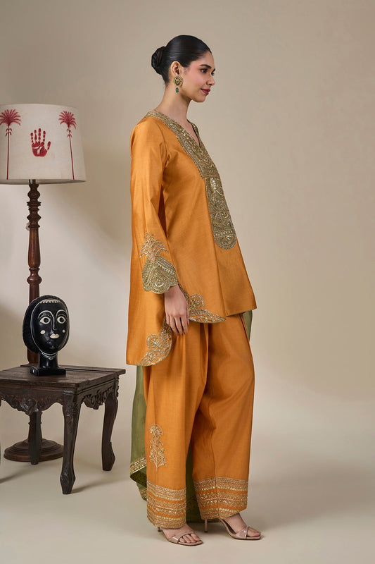 'Dil Dhoop Chaav' Kurta Set