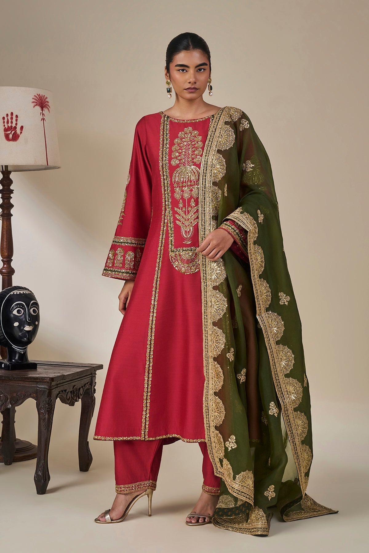 'Ishq Ilaichi' Kurta Set