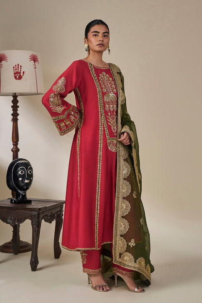 'Ishq Ilaichi' Kurta Set