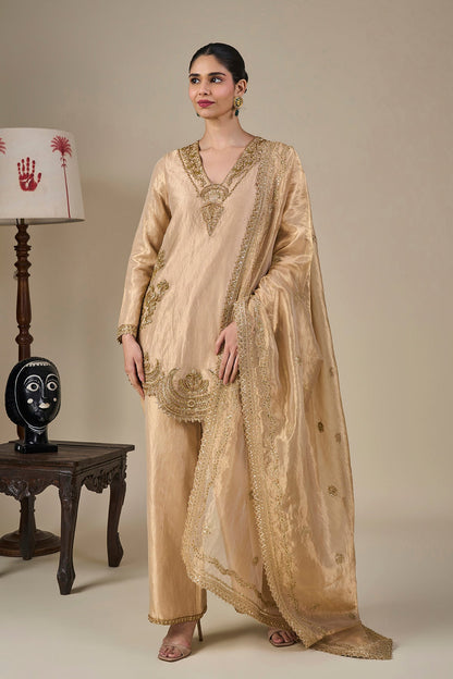 'Kaju Katli Kahaani' Kurta Set