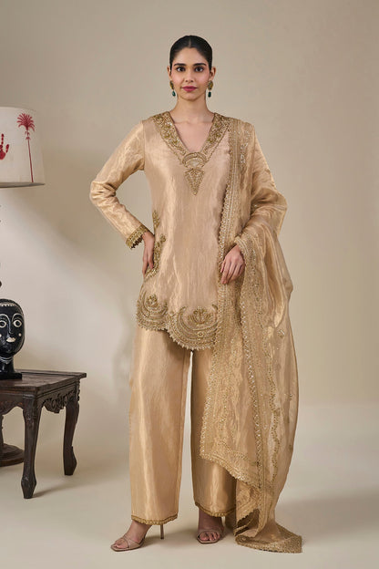 'Kaju Katli Kahaani' Kurta Set