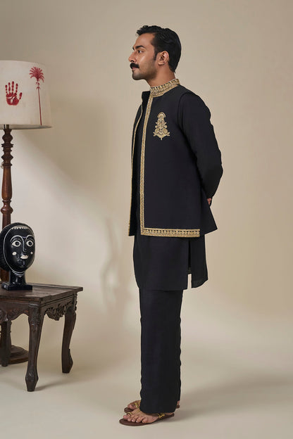 Black 'Khushboo Khwaab' Bandi Set