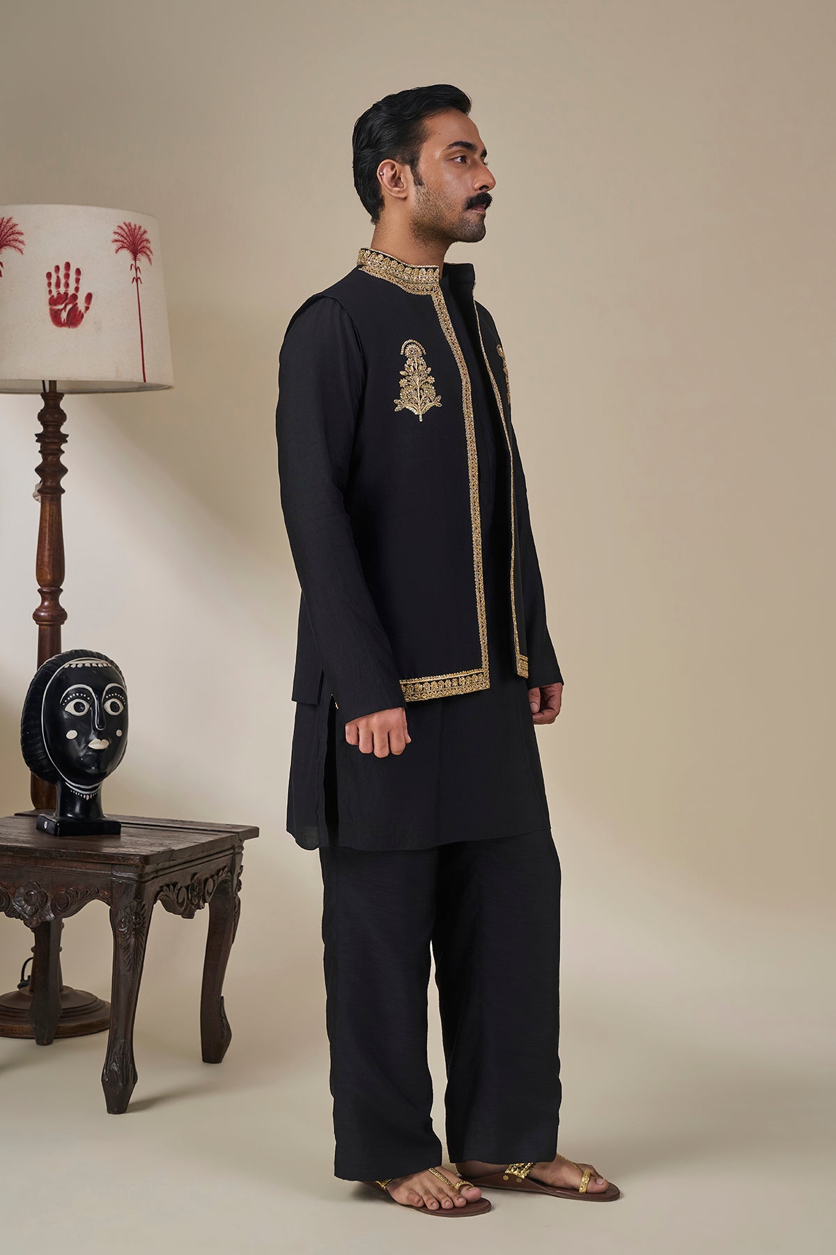 Black 'Khushboo Khwaab' Bandi Set