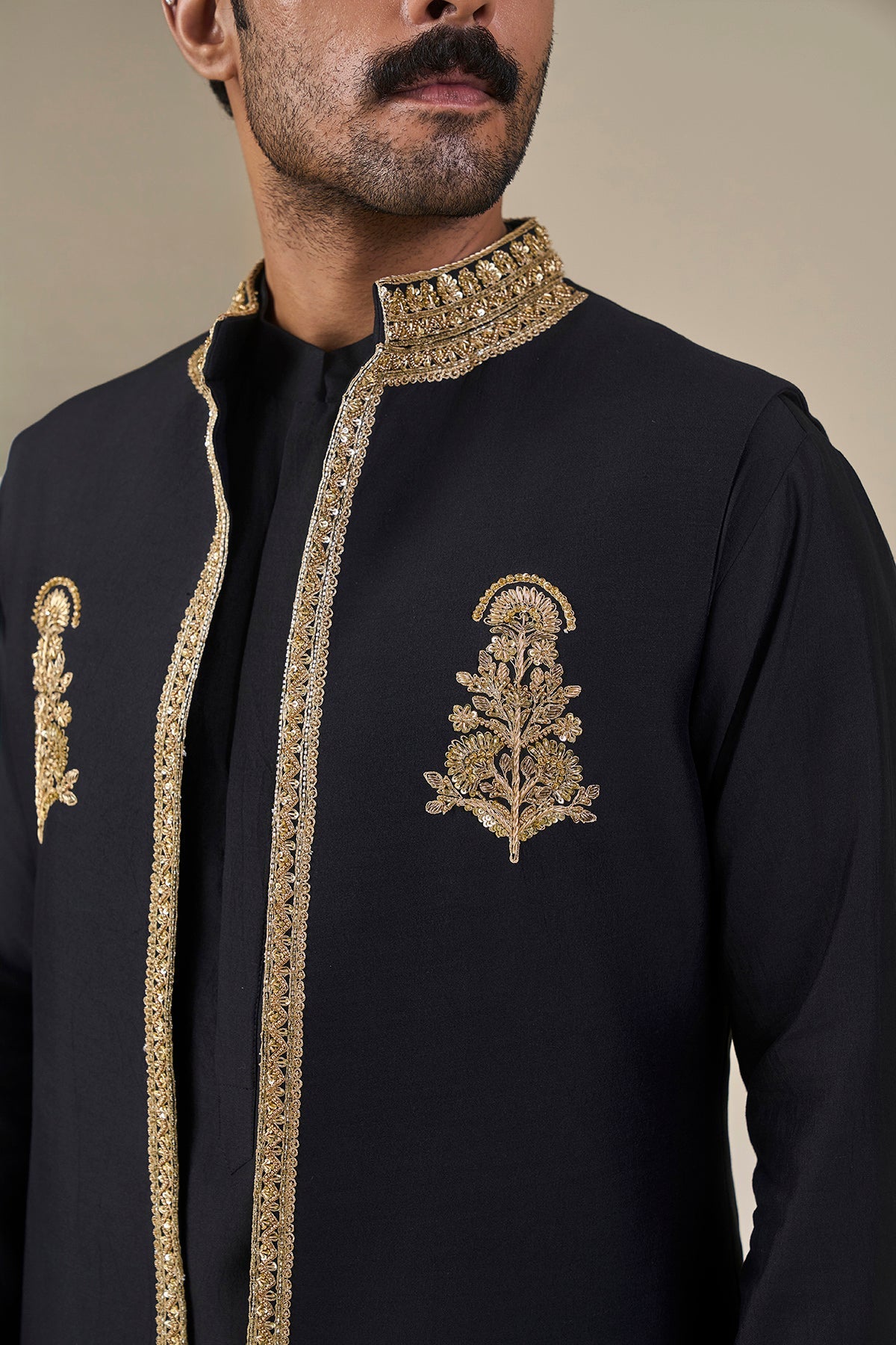 Black 'Khushboo Khwaab' Bandi Set