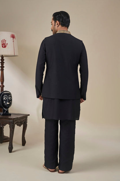 Black 'Khushboo Khwaab' Bandi Set
