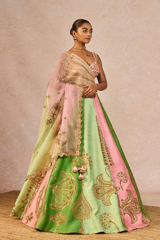 The 'Gulposh' Lehenga