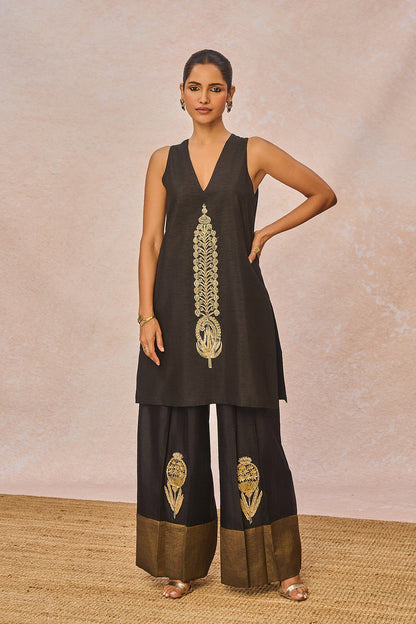 'The Aankho Ka Paigam' Blazer Set