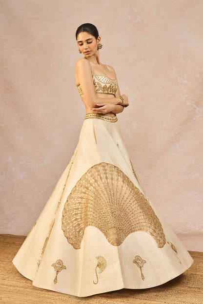 The 'Pehli Kiran' Lehenga